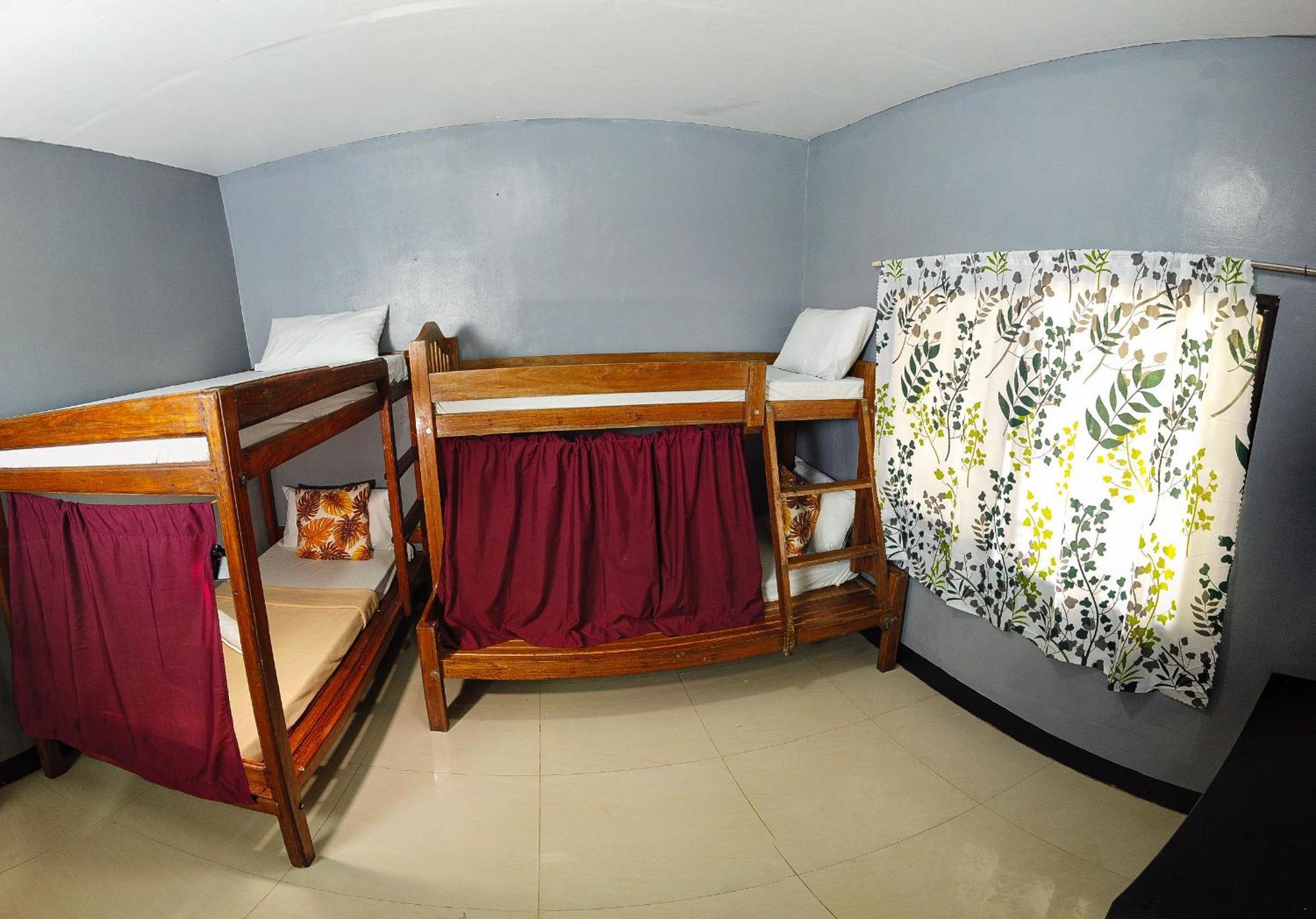 Amparo'S Tourist Inn - Coron Exterior photo